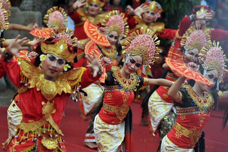 Mengenal Jenis Tari Bali di Momen Hari Tari Sedunia | infobudaya.net - Jenis Permainan Tradisional Di Bali Kelompok